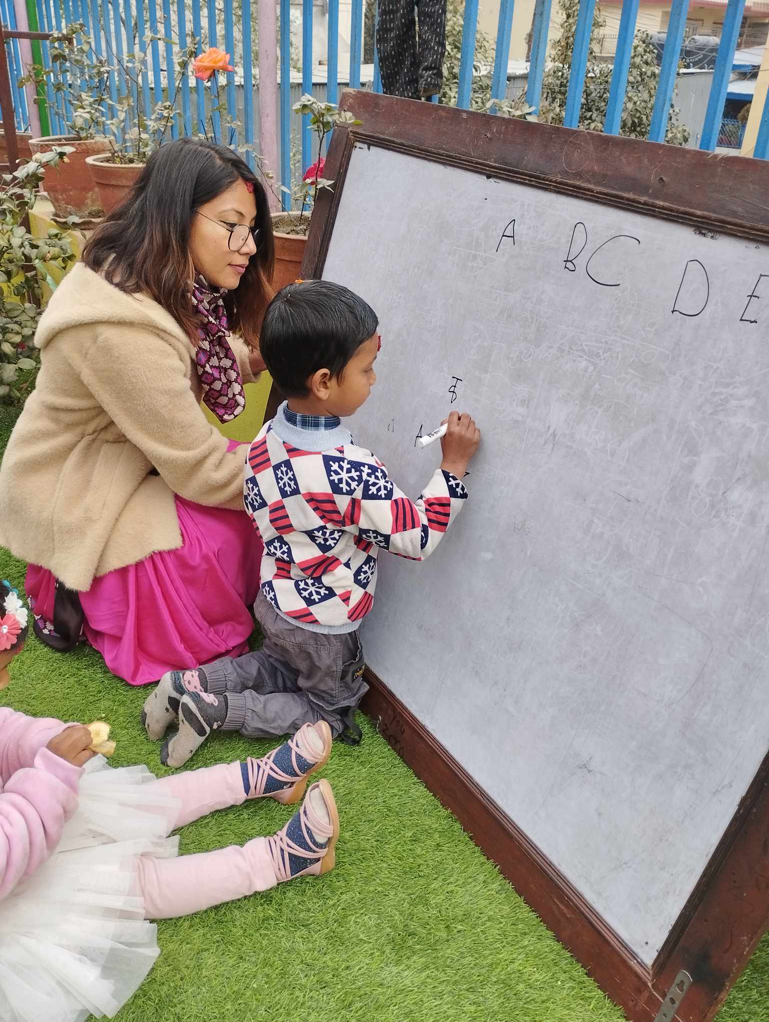 सरस्वती पूजा (वसन्त पञ्चमी) २०८० फागुन २ बुधवारको फोटो